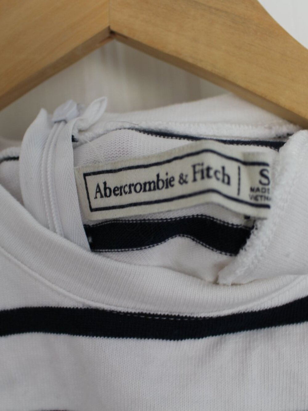 Abercrombie & Fitch Cropped Tank Top Women's S - Picture 2 of 3